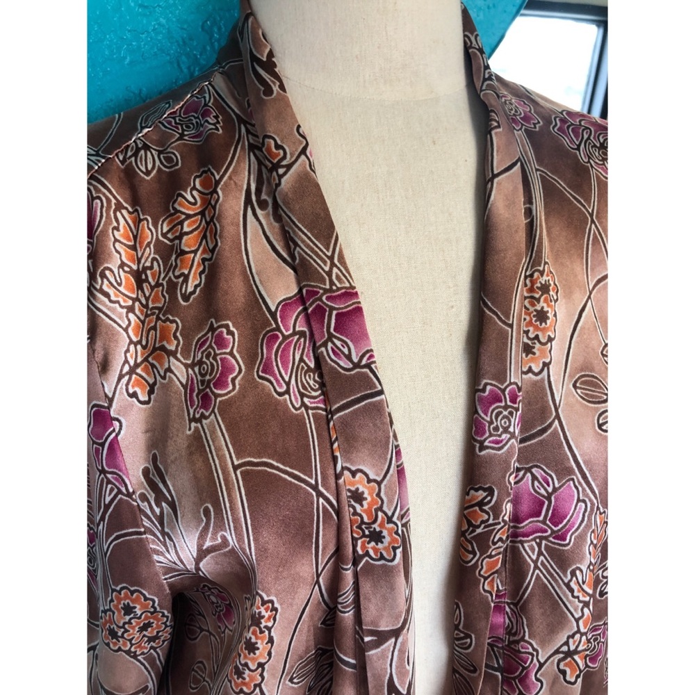 Satin Robe - Picture 2 of 3